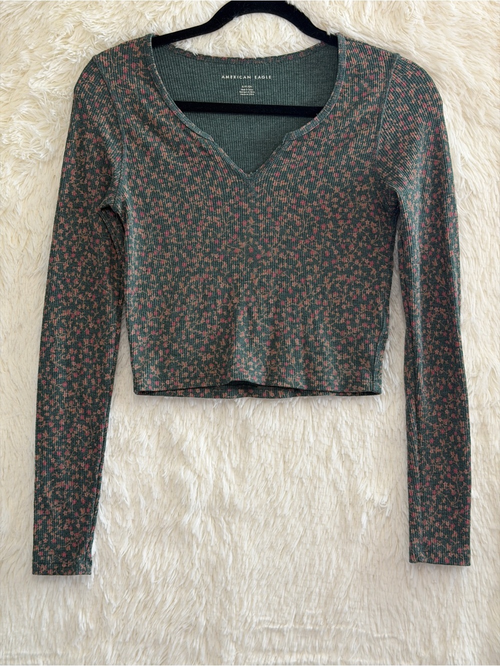 American Eagle Womens Floral Ribbed Long Sleeve Crop Top S Green Preppy V-neck